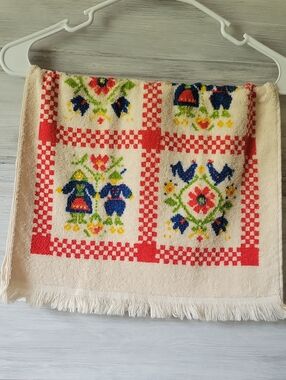 Vintage Cannon Dutch Folk Art Kitchen Towel